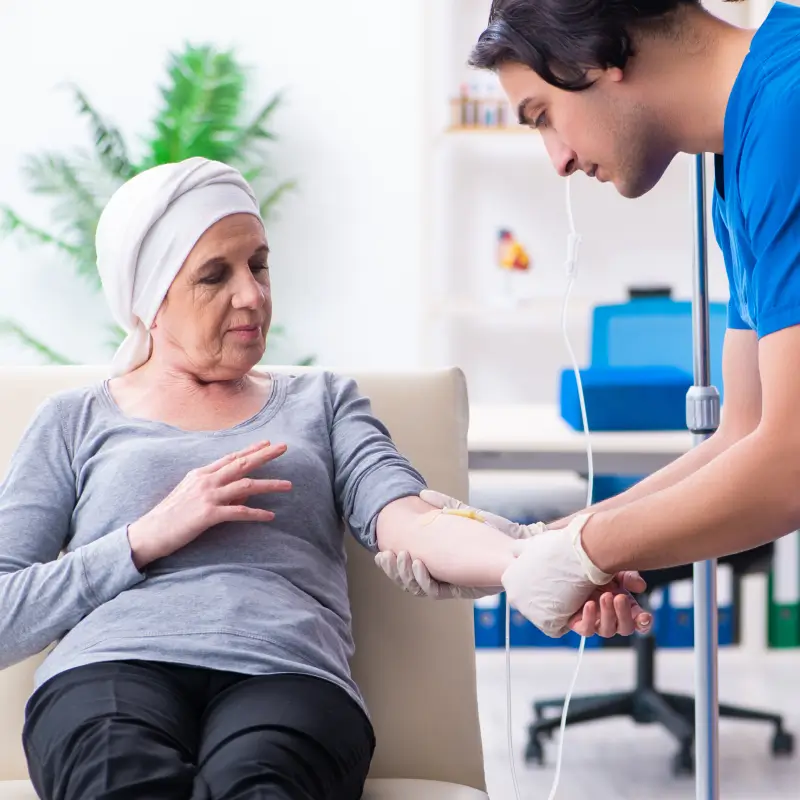Chemotherapy Side Effects: Symptoms, Management & Recovery Tips